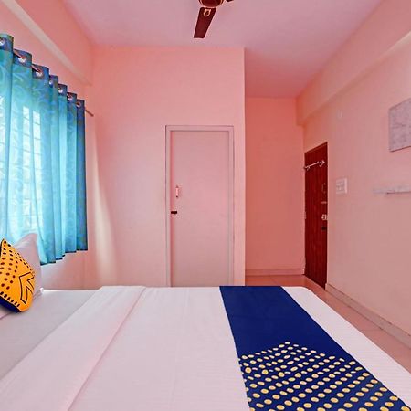 מייזור Oyo Hotel C P Residency מראה חיצוני תמונה