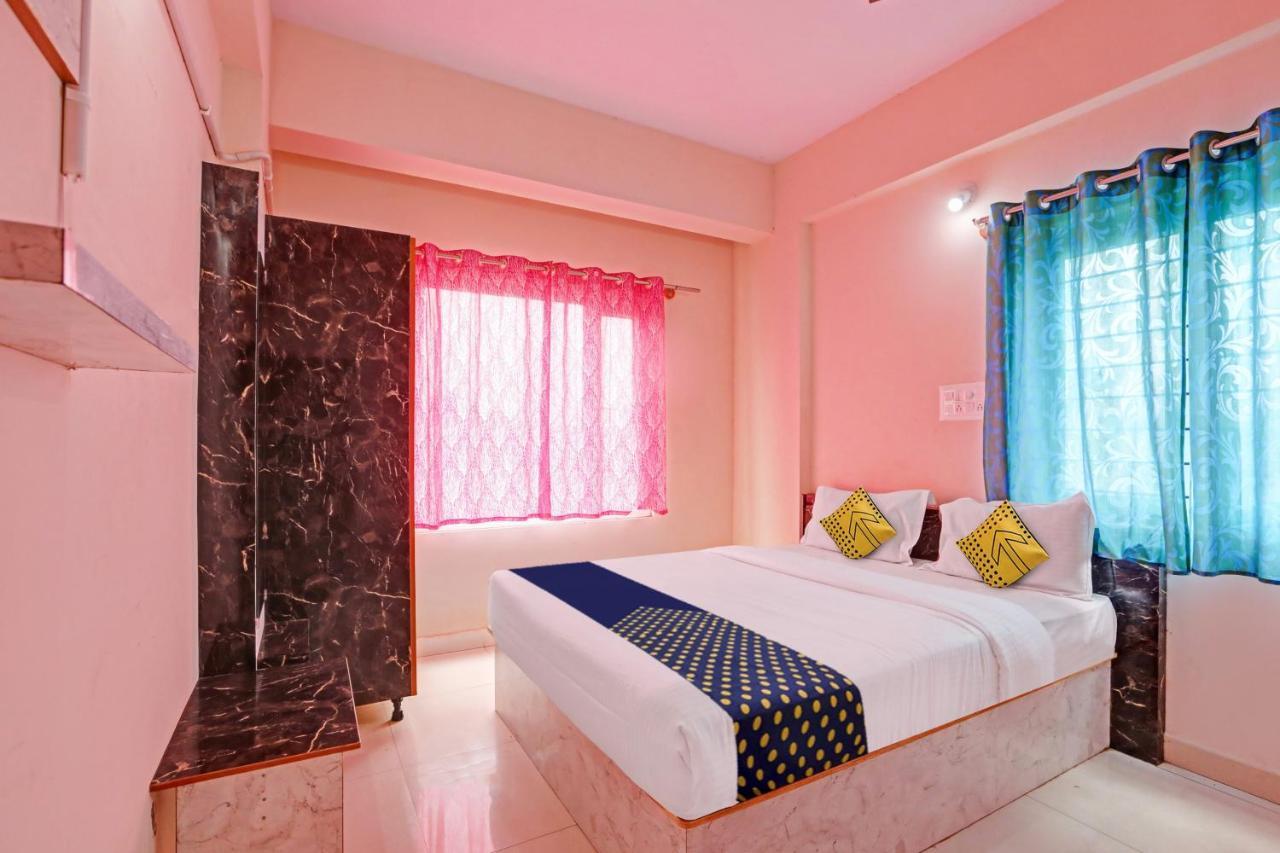 מייזור Oyo Hotel C P Residency מראה חיצוני תמונה