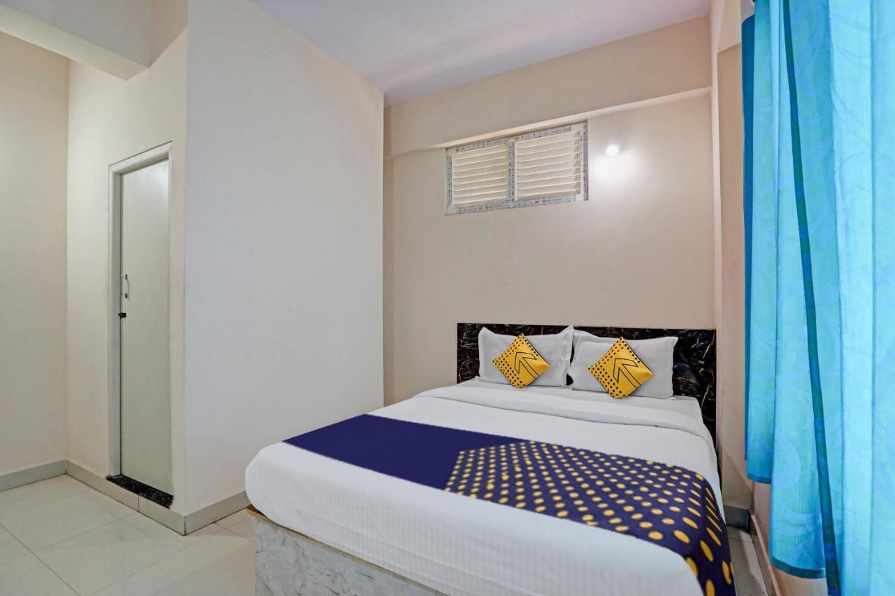 מייזור Oyo Hotel C P Residency מראה חיצוני תמונה