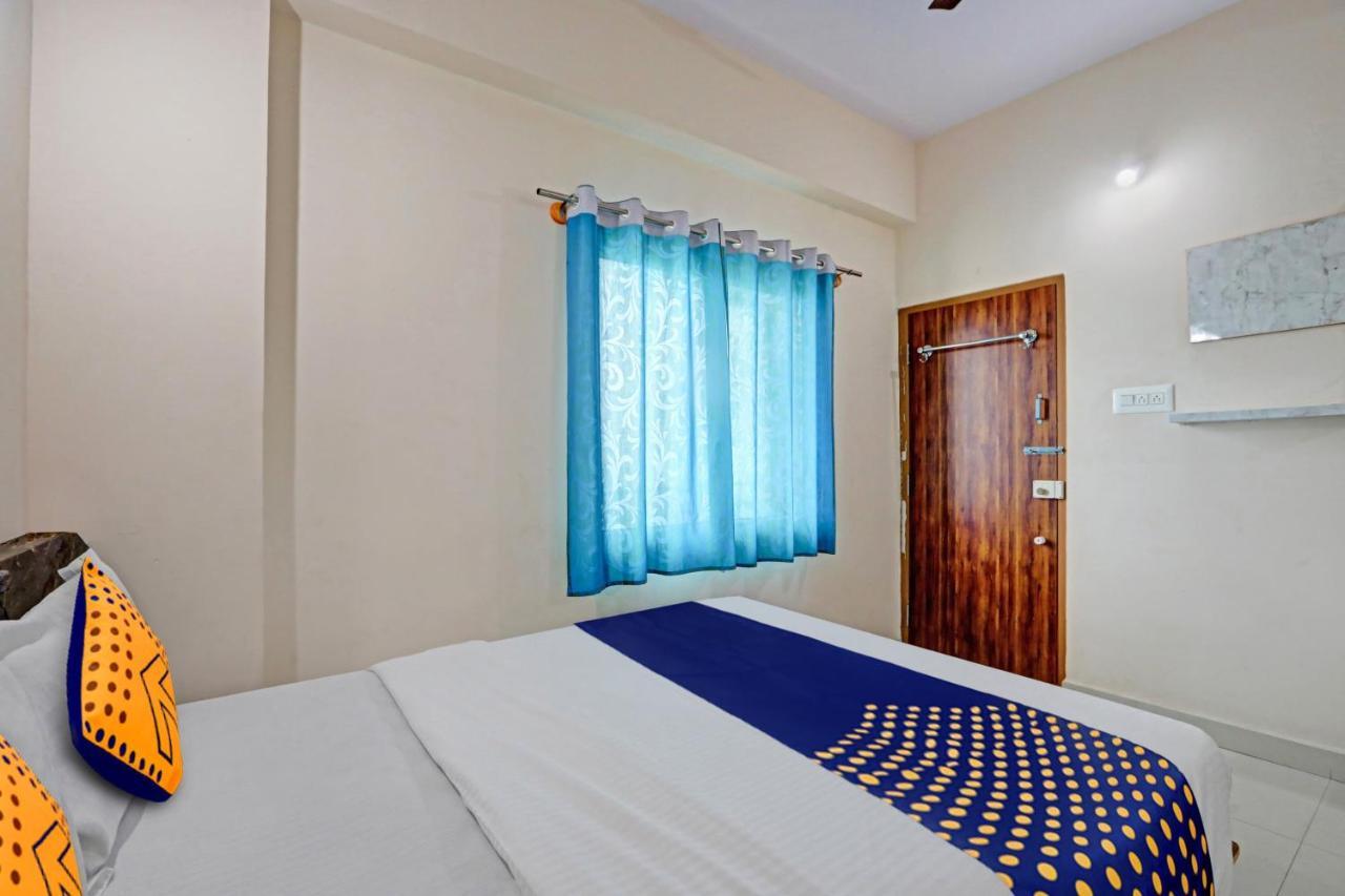 מייזור Oyo Hotel C P Residency מראה חיצוני תמונה