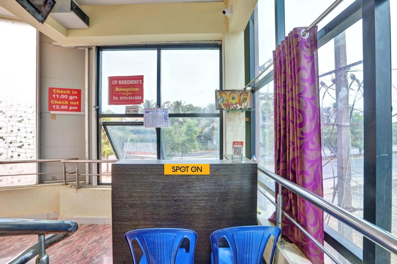 מייזור Oyo Hotel C P Residency מראה חיצוני תמונה