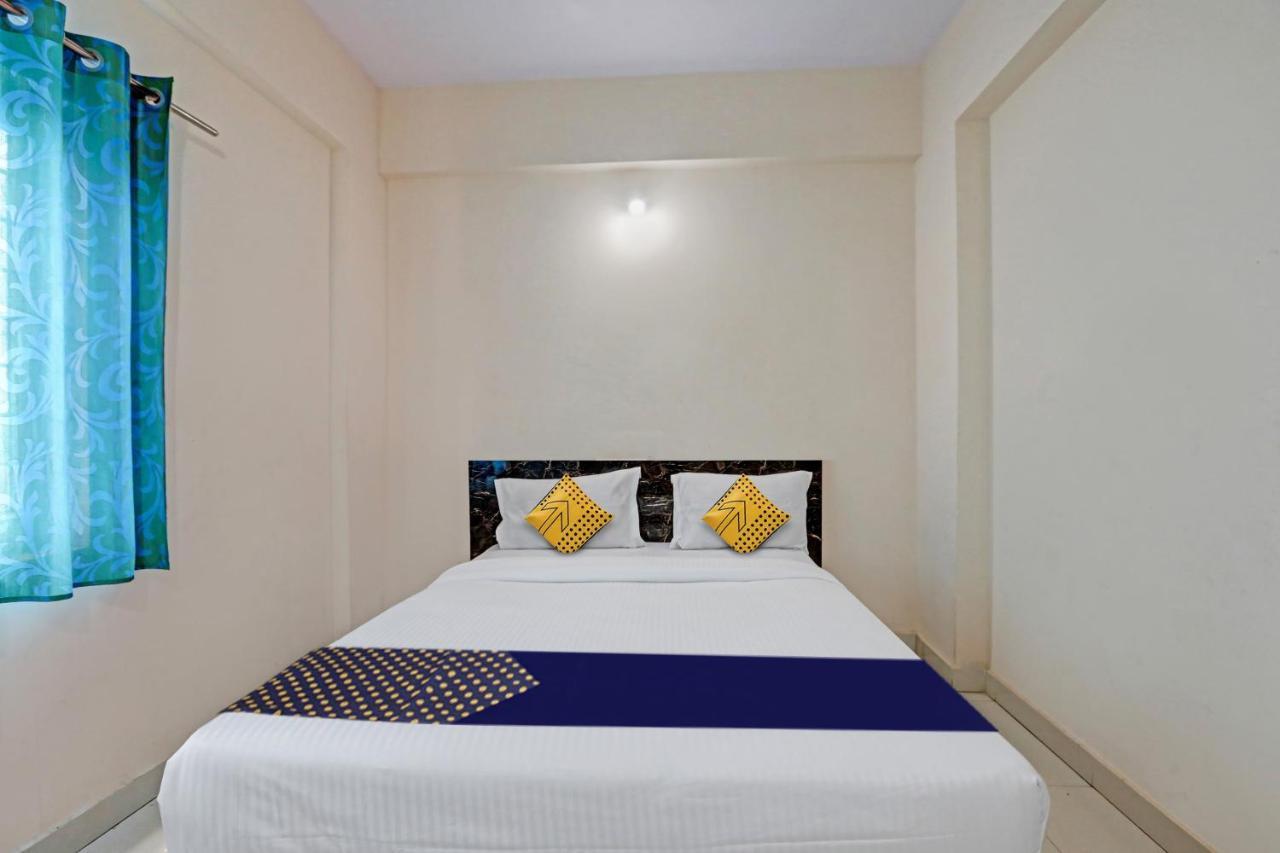 מייזור Oyo Hotel C P Residency מראה חיצוני תמונה