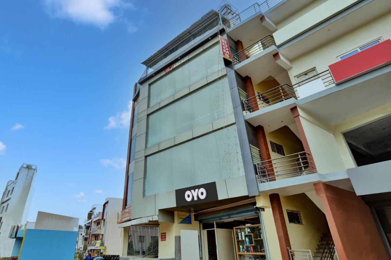 מייזור Oyo Hotel C P Residency מראה חיצוני תמונה